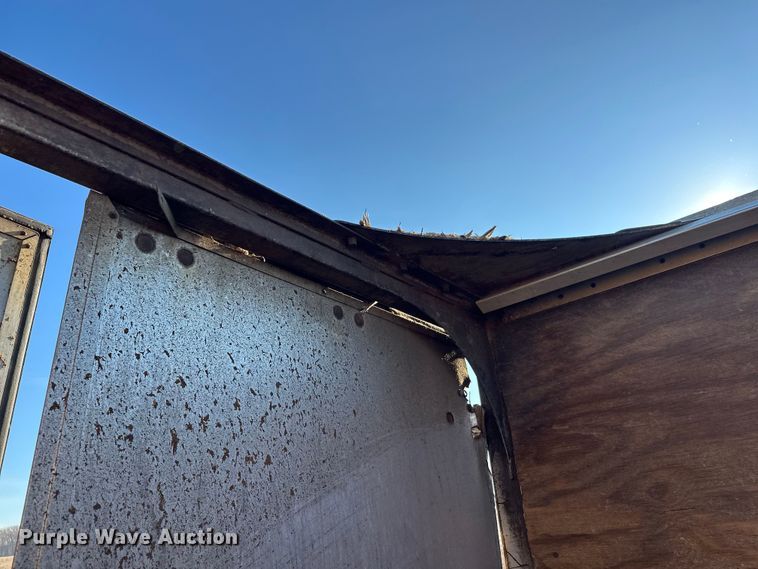 image for item FK1630 2003 Peerless Peerless live bottom trailer