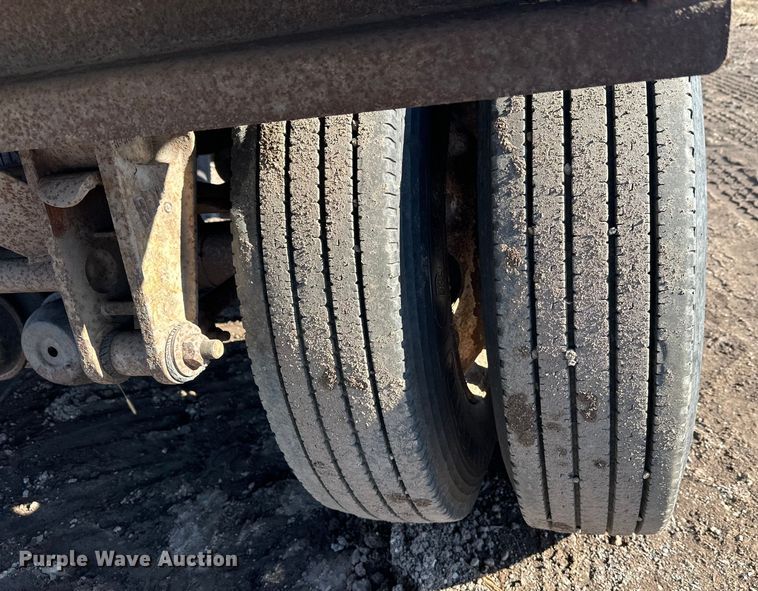 image for item FK1630 2003 Peerless Peerless live bottom trailer