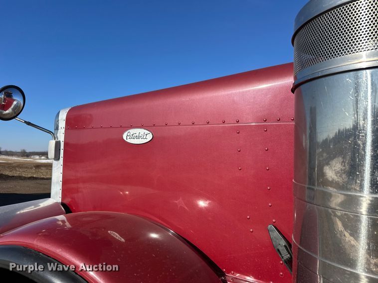 image for item FK1631 1997 Peterbilt 379 grapple crane truck