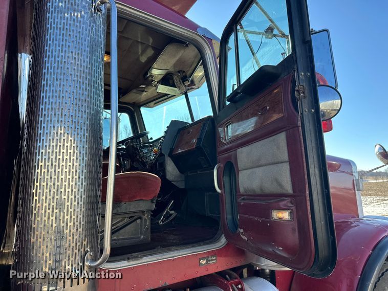 image for item FK1631 1997 Peterbilt 379 grapple crane truck