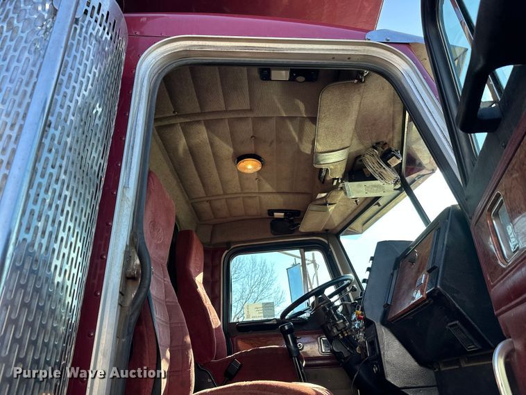 image for item FK1631 1997 Peterbilt 379 grapple crane truck