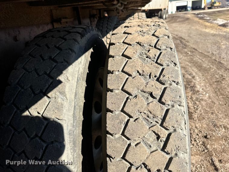 image for item FK1631 1997 Peterbilt 379 grapple crane truck