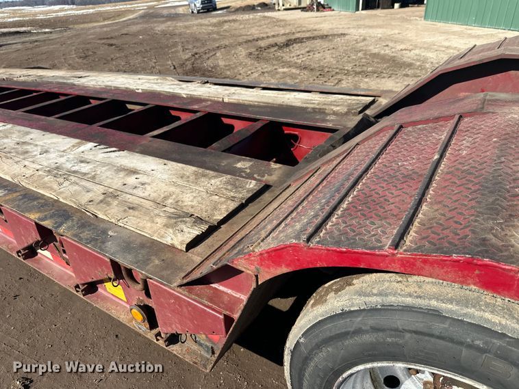 image for item FK1633 2000 Trail King TK110HDG-533 lowboy equipment trailer