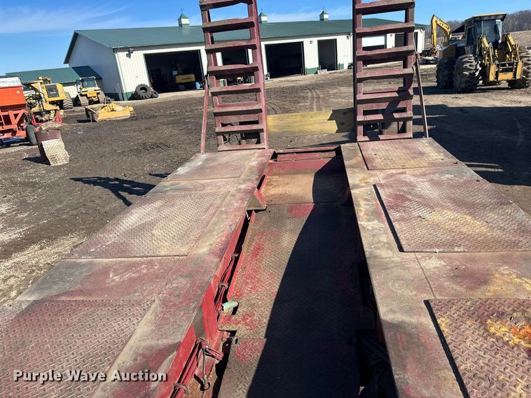 image for item FK1633 2000 Trail King TK110HDG-533 lowboy equipment trailer