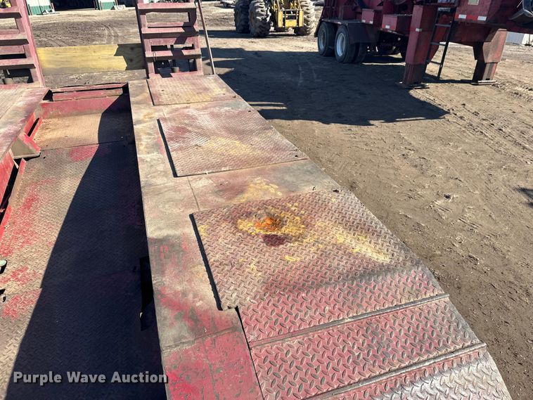 image for item FK1633 2000 Trail King TK110HDG-533 lowboy equipment trailer