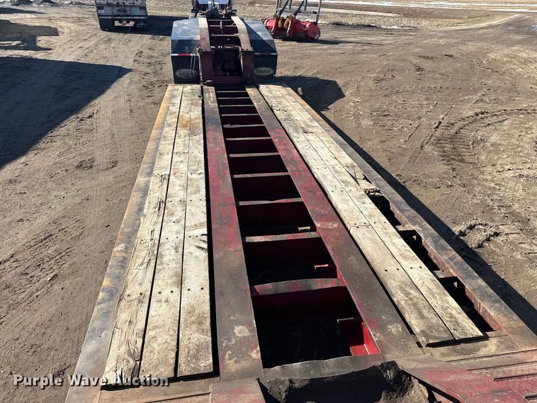 image for item FK1633 2000 Trail King TK110HDG-533 lowboy equipment trailer