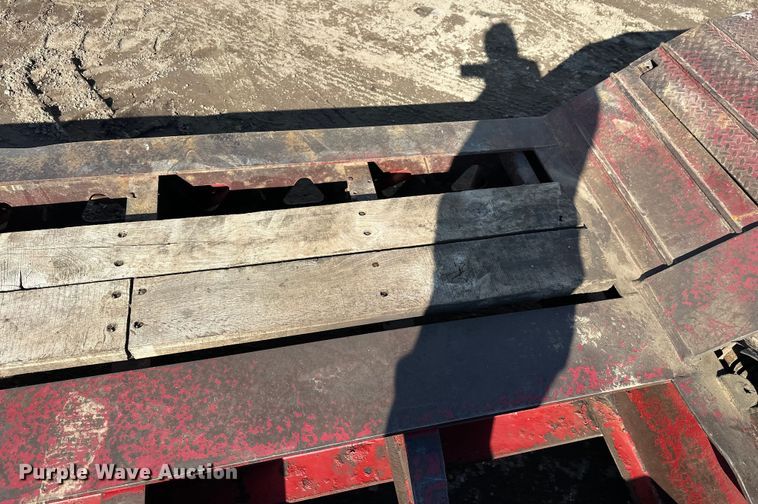 image for item FK1633 2000 Trail King TK110HDG-533 lowboy equipment trailer