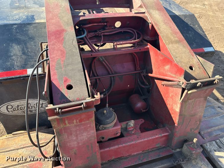 image for item FK1633 2000 Trail King TK110HDG-533 lowboy equipment trailer