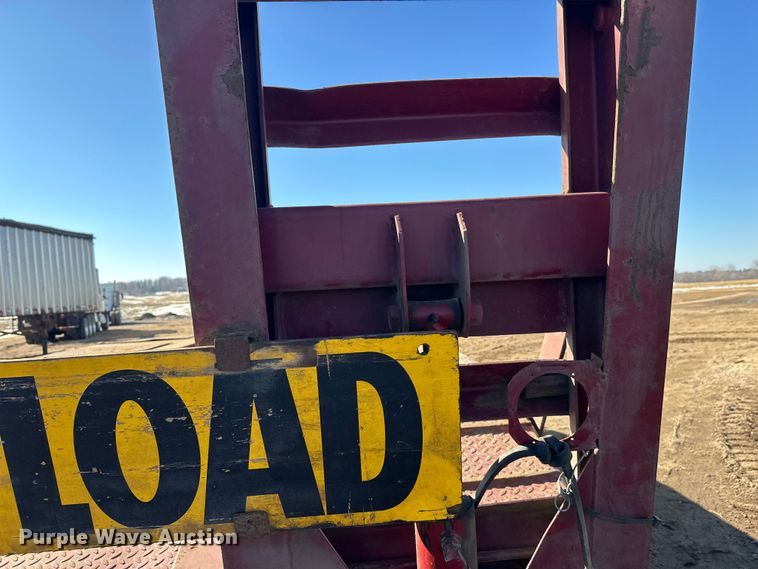 image for item FK1633 2000 Trail King TK110HDG-533 lowboy equipment trailer