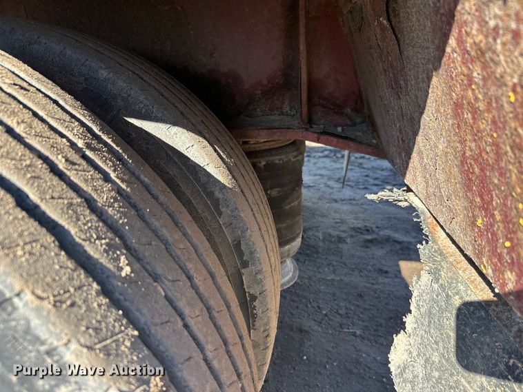 image for item FK1633 2000 Trail King TK110HDG-533 lowboy equipment trailer