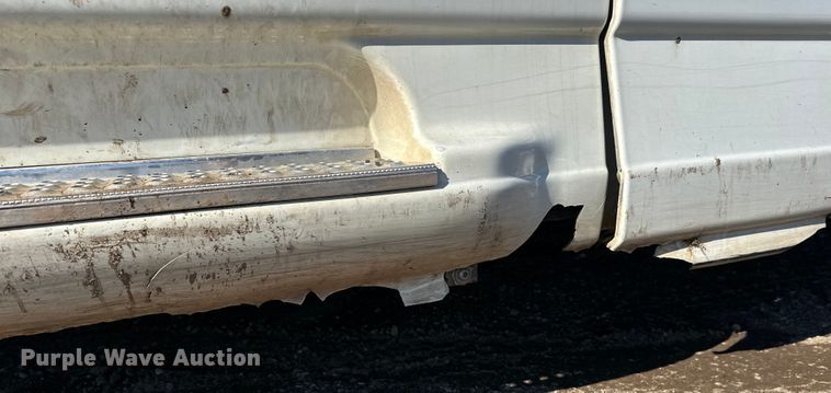 image for item FK1634 2000 International 9200i semi truck