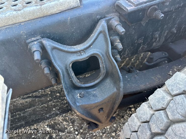 image for item FK1634 2000 International 9200i semi truck