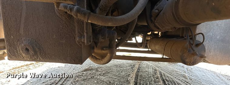 image for item FK1634 2000 International 9200i semi truck