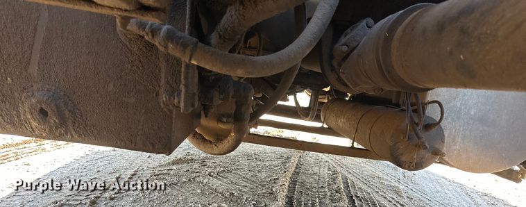 image for item FK1634 2000 International 9200i semi truck