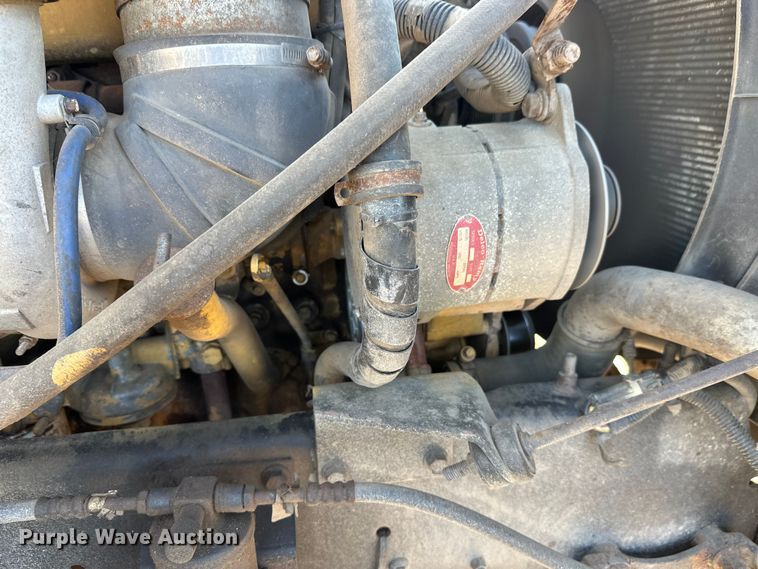 image for item FK1634 2000 International 9200i semi truck