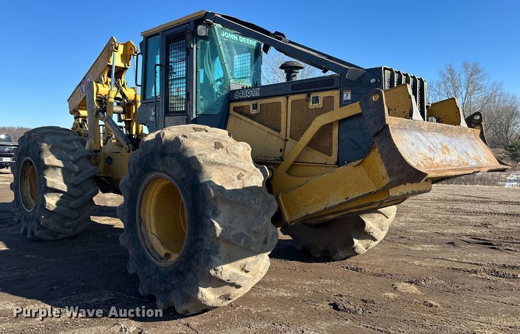 image for item FK1637 2001 John Deere 648GIII skidder