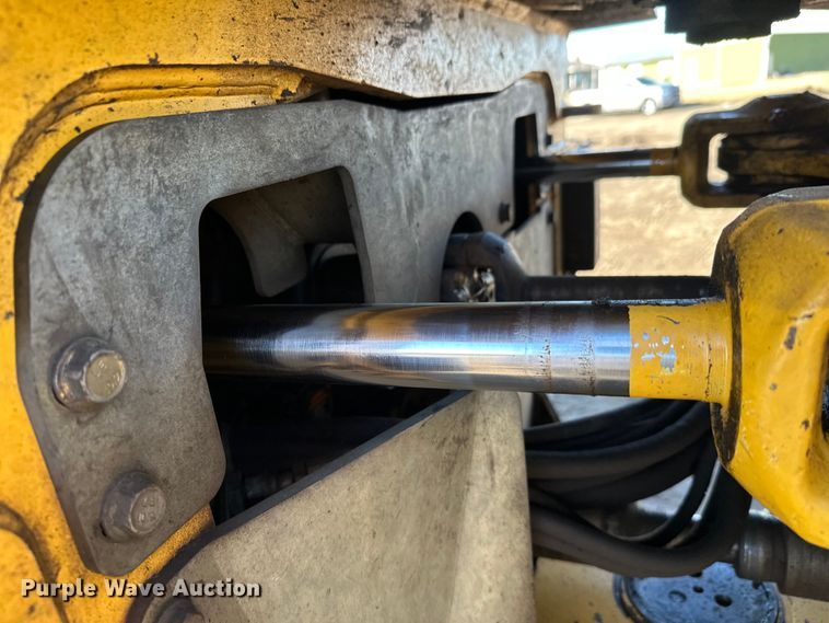 image for item FK1637 2001 John Deere 648GIII skidder