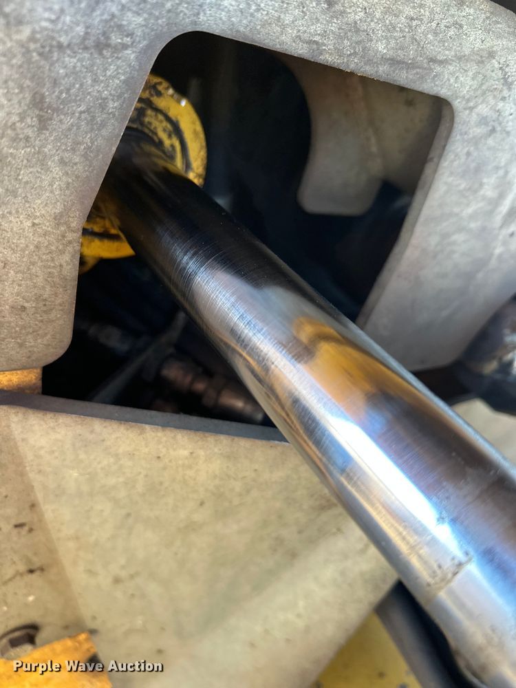 image for item FK1637 2001 John Deere 648GIII skidder