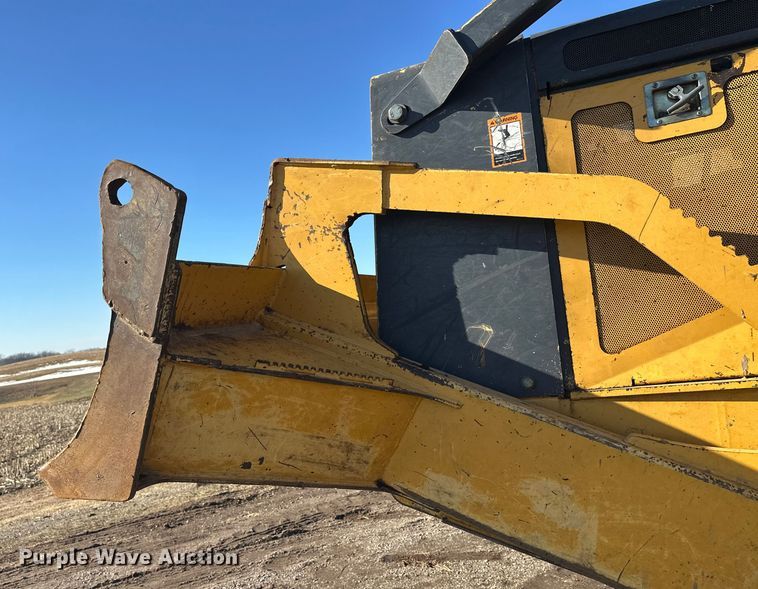 image for item FK1637 2001 John Deere 648GIII skidder