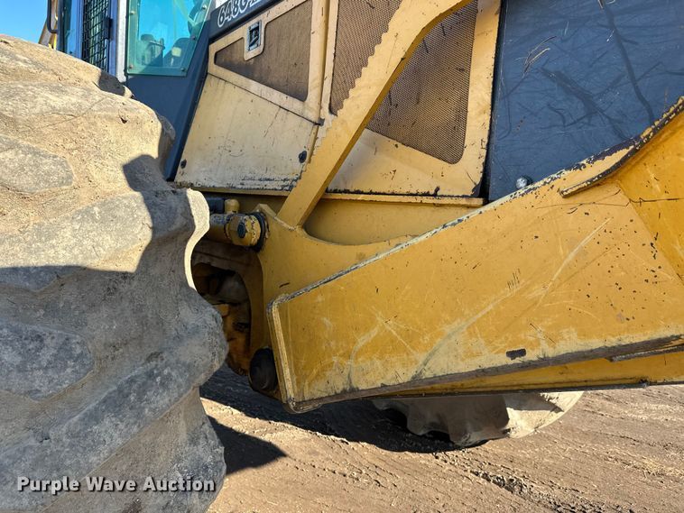 image for item FK1637 2001 John Deere 648GIII skidder