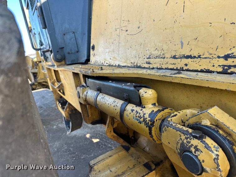 image for item FK1637 2001 John Deere 648GIII skidder