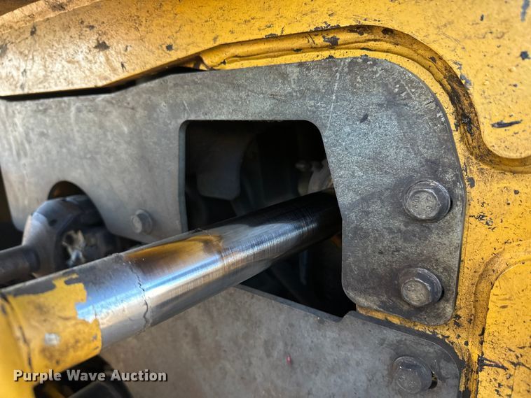 image for item FK1637 2001 John Deere 648GIII skidder