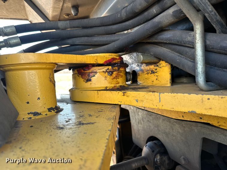 image for item FK1637 2001 John Deere 648GIII skidder