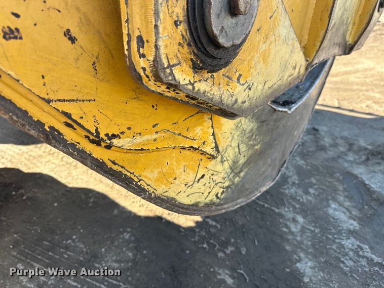 image for item FK1637 2001 John Deere 648GIII skidder