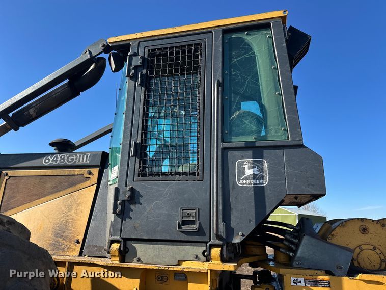 image for item FK1637 2001 John Deere 648GIII skidder