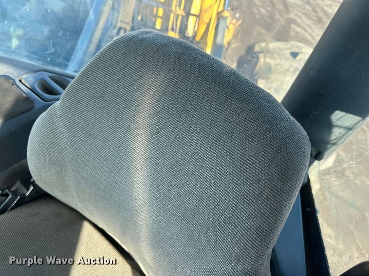 image for item FK1637 2001 John Deere 648GIII skidder