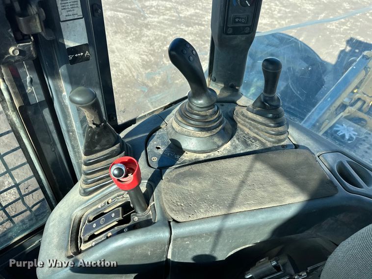 image for item FK1637 2001 John Deere 648GIII skidder