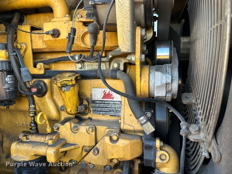 image for item FK1637 2001 John Deere 648GIII skidder