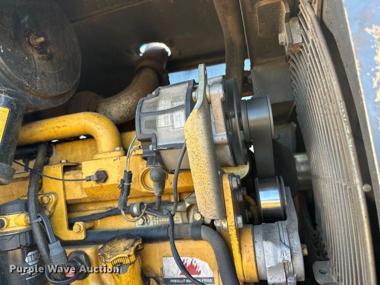 image for item FK1637 2001 John Deere 648GIII skidder