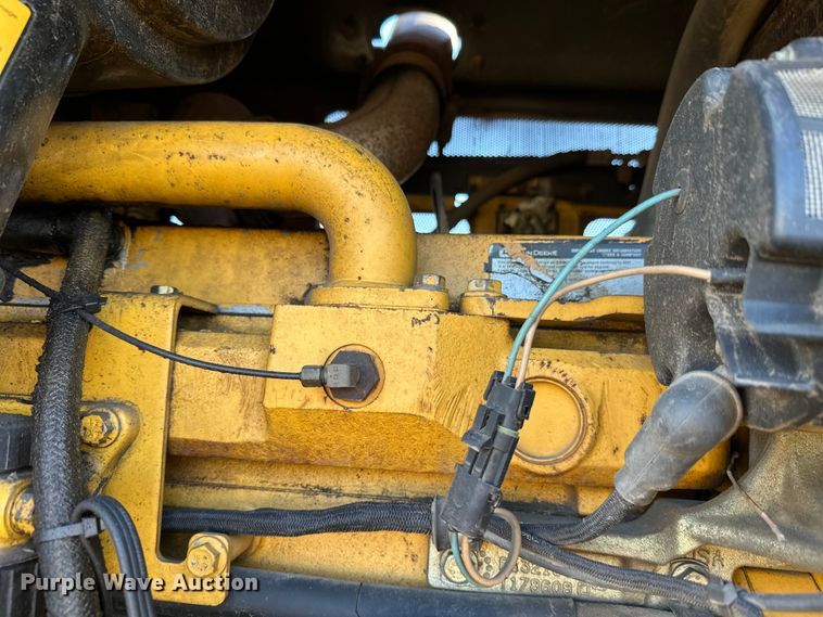 image for item FK1637 2001 John Deere 648GIII skidder