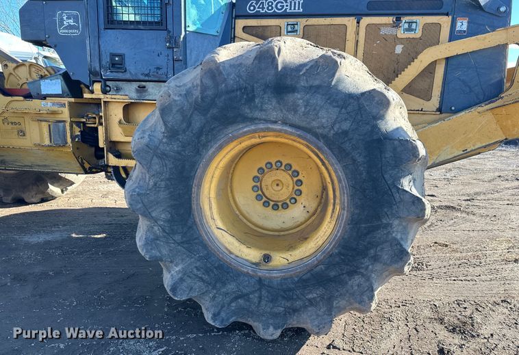 image for item FK1637 2001 John Deere 648GIII skidder