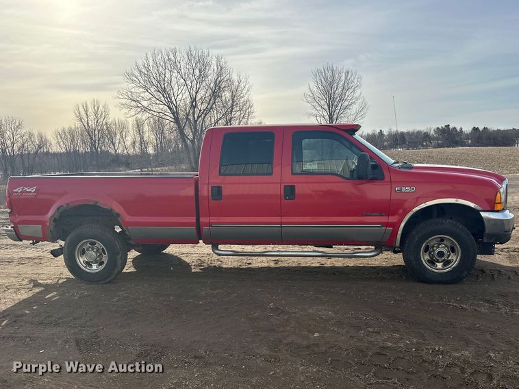 image for item FK1673 2000 Ford F350 Super Duty Crew Cab pickup truck