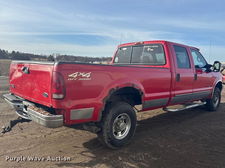 image for item FK1673 2000 Ford F350 Super Duty Crew Cab pickup truck