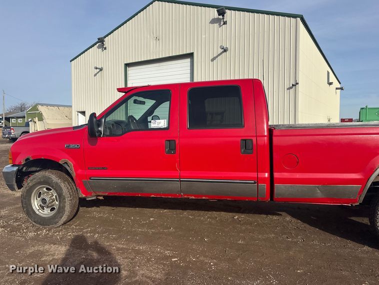 image for item FK1673 2000 Ford F350 Super Duty Crew Cab pickup truck