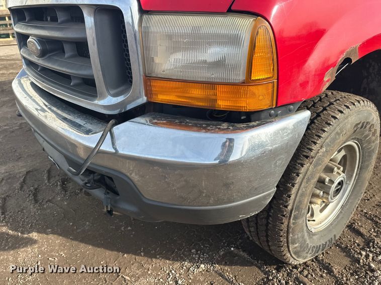 image for item FK1673 2000 Ford F350 Super Duty Crew Cab pickup truck