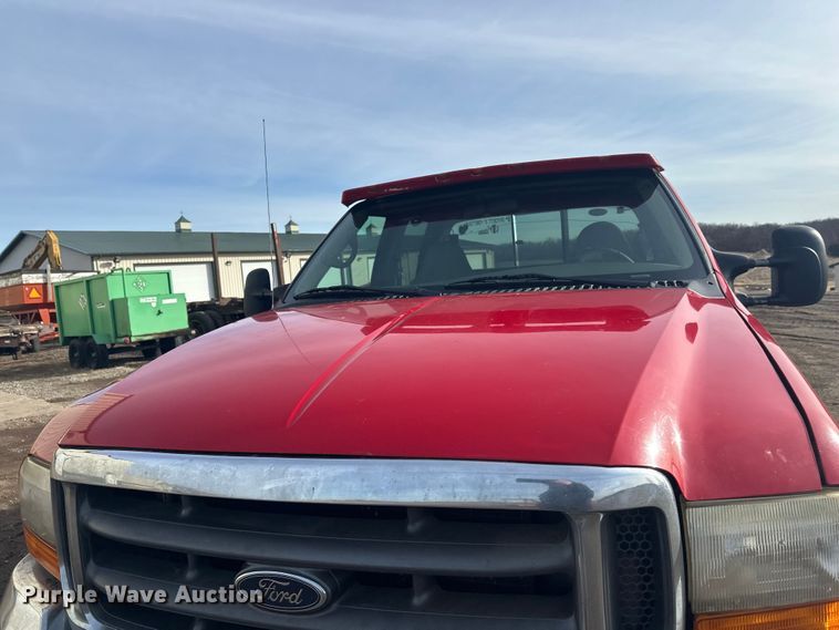 image for item FK1673 2000 Ford F350 Super Duty Crew Cab pickup truck