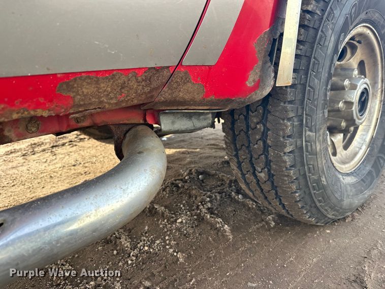 image for item FK1673 2000 Ford F350 Super Duty Crew Cab pickup truck