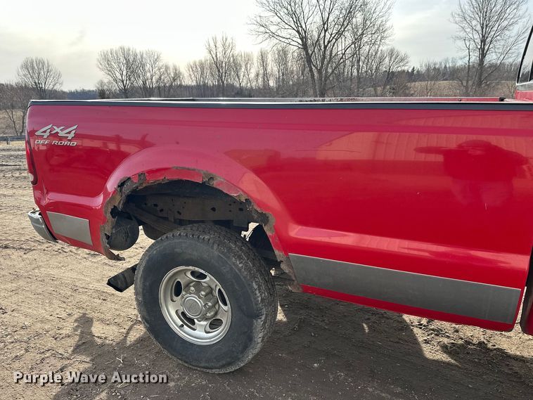 image for item FK1673 2000 Ford F350 Super Duty Crew Cab pickup truck