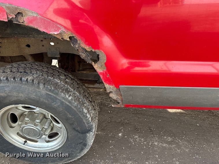 image for item FK1673 2000 Ford F350 Super Duty Crew Cab pickup truck