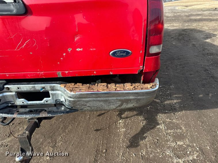 image for item FK1673 2000 Ford F350 Super Duty Crew Cab pickup truck