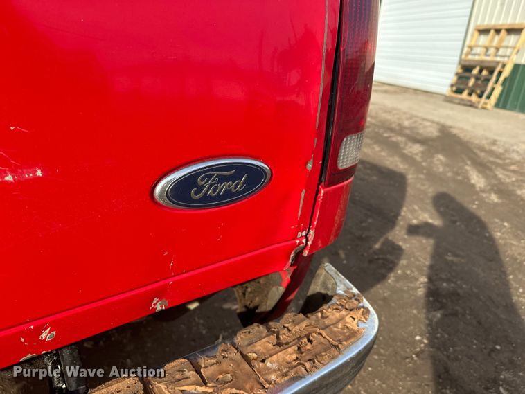 image for item FK1673 2000 Ford F350 Super Duty Crew Cab pickup truck