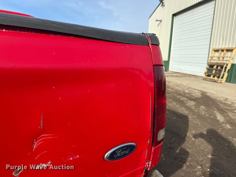 image for item FK1673 2000 Ford F350 Super Duty Crew Cab pickup truck