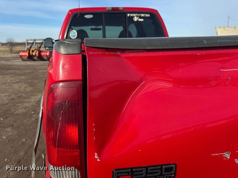 image for item FK1673 2000 Ford F350 Super Duty Crew Cab pickup truck