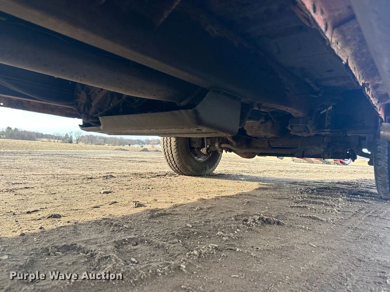 image for item FK1673 2000 Ford F350 Super Duty Crew Cab pickup truck