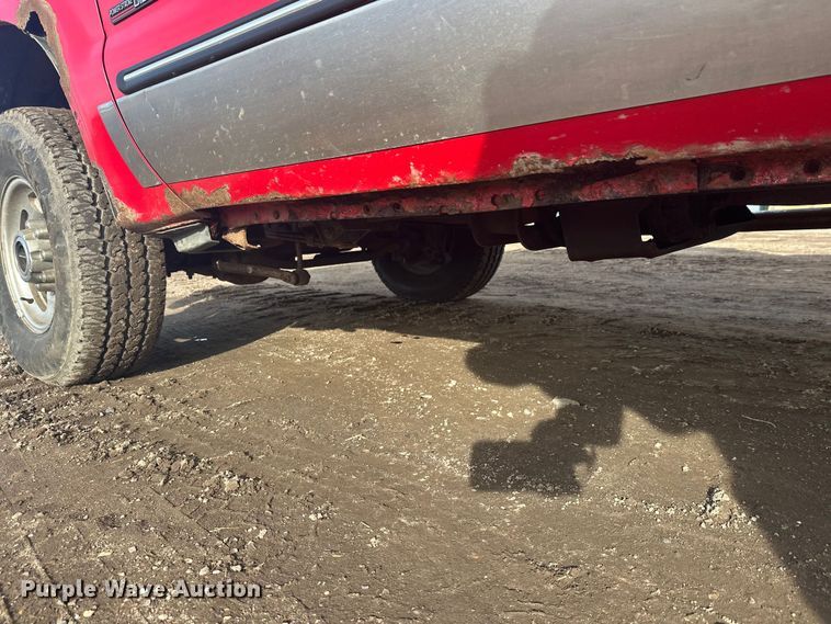 image for item FK1673 2000 Ford F350 Super Duty Crew Cab pickup truck