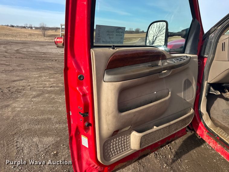 image for item FK1673 2000 Ford F350 Super Duty Crew Cab pickup truck